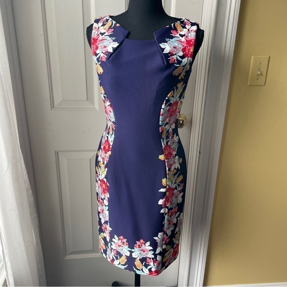 TAHARI Blue and Floral Print Shift Sheath Dress size 2